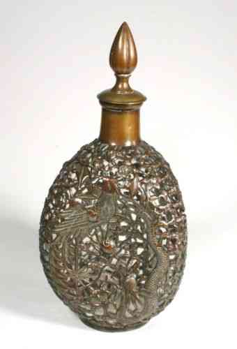 Flasche im Bronzekleid